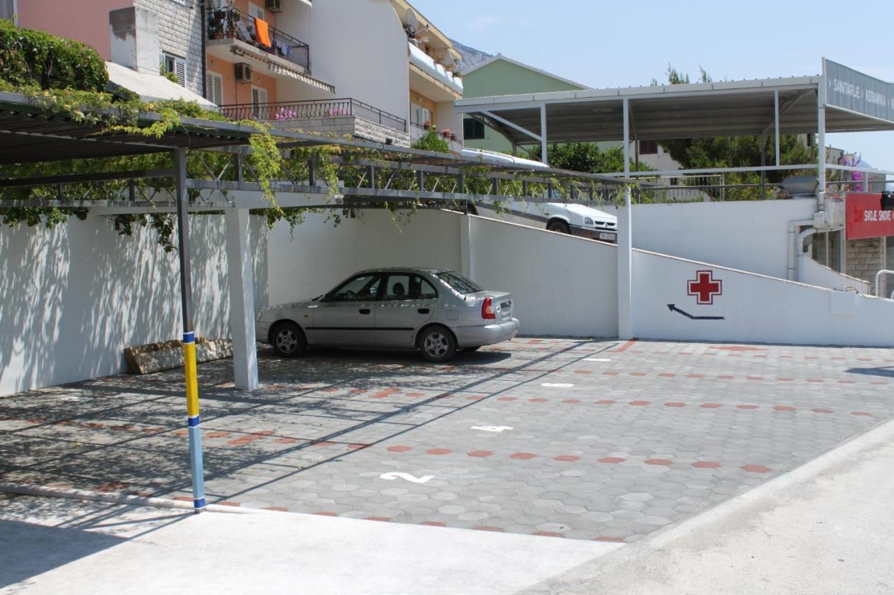 Apartments With A Parking Space Makarska - 6693 Eksteriør billede